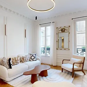 358-suite-madeleine-superbe-appartement-a.fr-paris.fr/